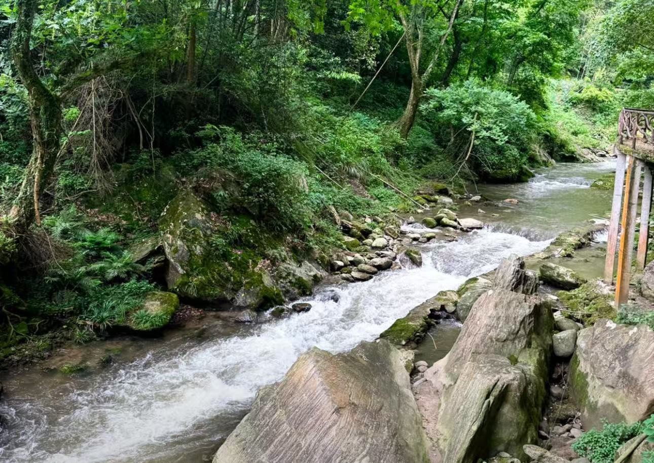连云山峡谷漂流