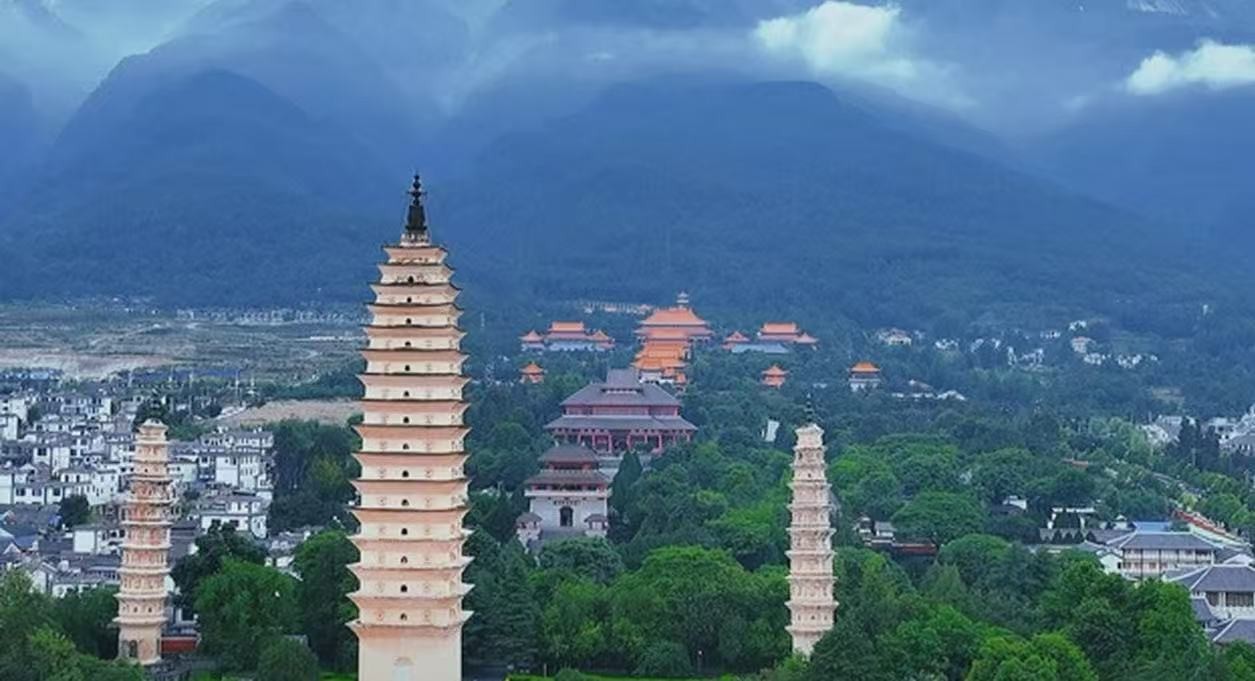 大理崇圣寺三塔景区