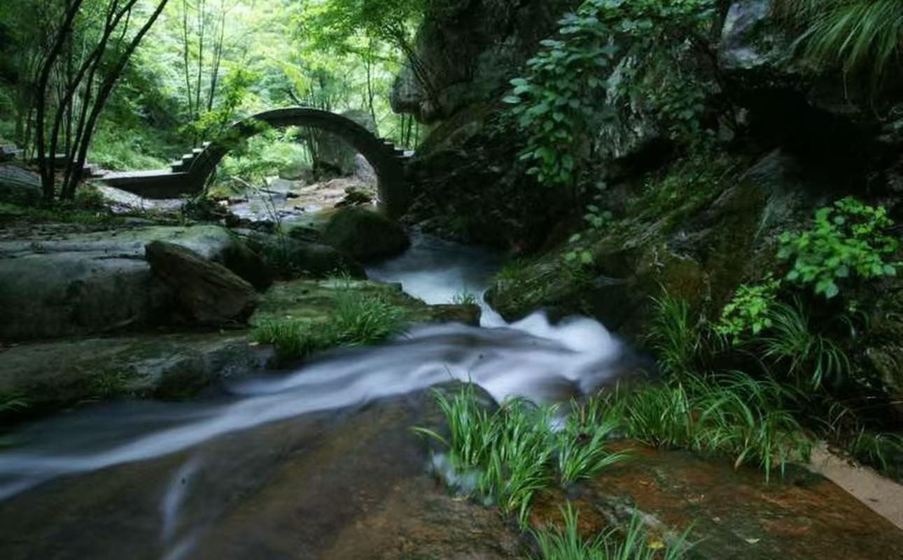 黄冈罗田薄刀峰风景区
